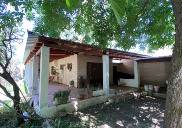 casa de campo con galeria y pileta en lote de 900 mts en valle de anisacate